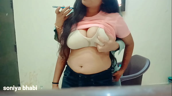 घोड़े Xxx करवाने वाली वीडियो